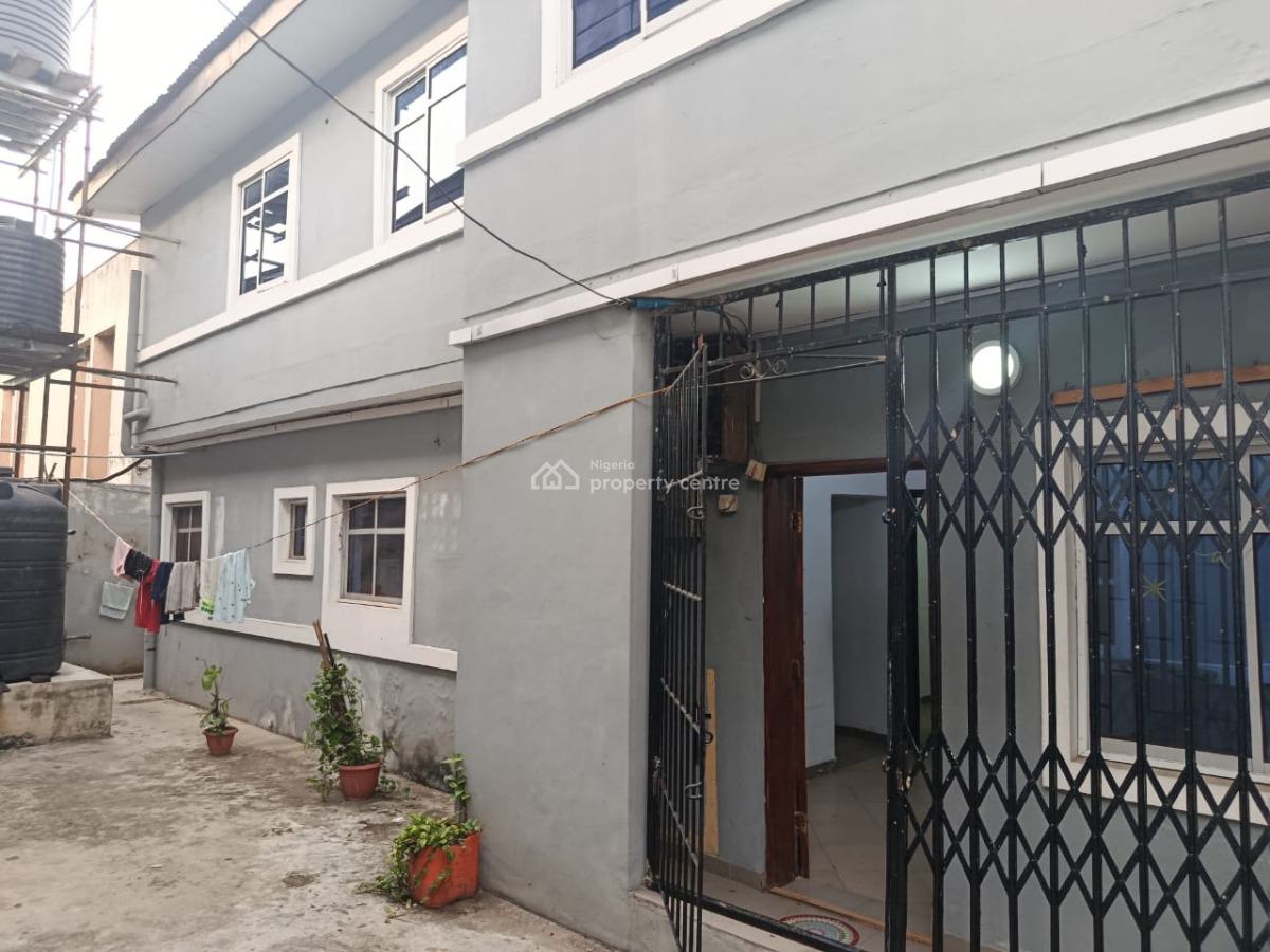 Well-maintained 3-bedroom Apartment with Good Facilities, Off Sura Mogaji, Ilupeju, Ilupeju, Lagos, Flat / Apartment for Rent