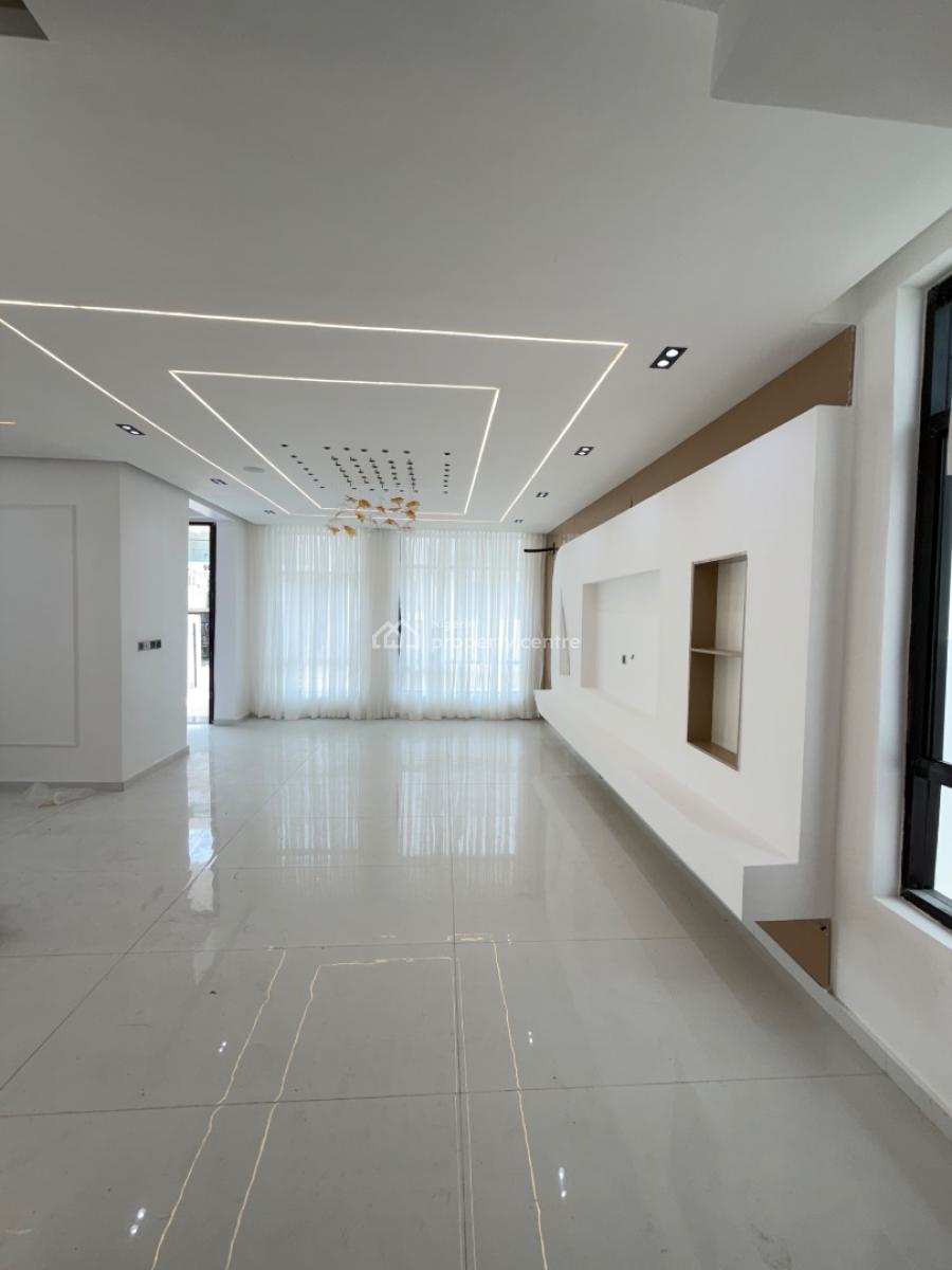 5bedroom Detached House in Chevron Lekki, Chevron Drive Lekki, Lekki, Lagos, Detached Duplex for Sale