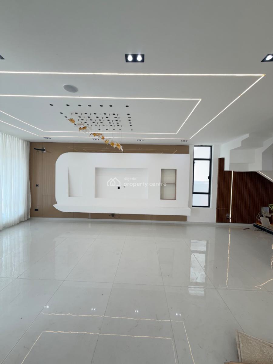 5bedroom Detached House in Chevron Lekki, Chevron Drive Lekki, Lekki, Lagos, Detached Duplex for Sale