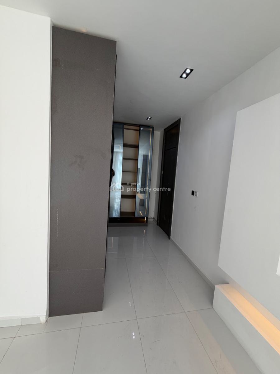 5bedroom Detached House in Chevron Lekki, Chevron Drive Lekki, Lekki, Lagos, Detached Duplex for Sale