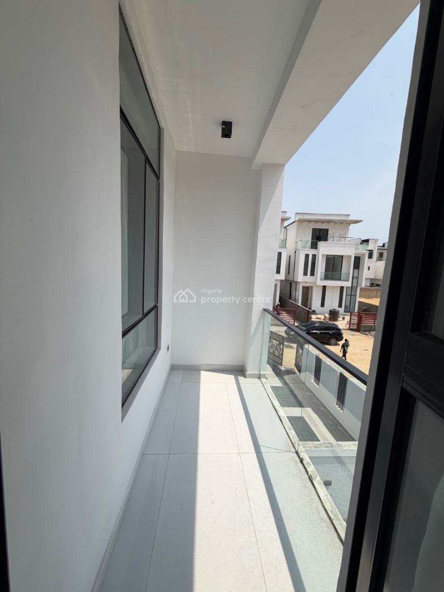 5bedroom Detached House in Chevron Lekki, Chevron Drive Lekki, Lekki, Lagos, Detached Duplex for Sale