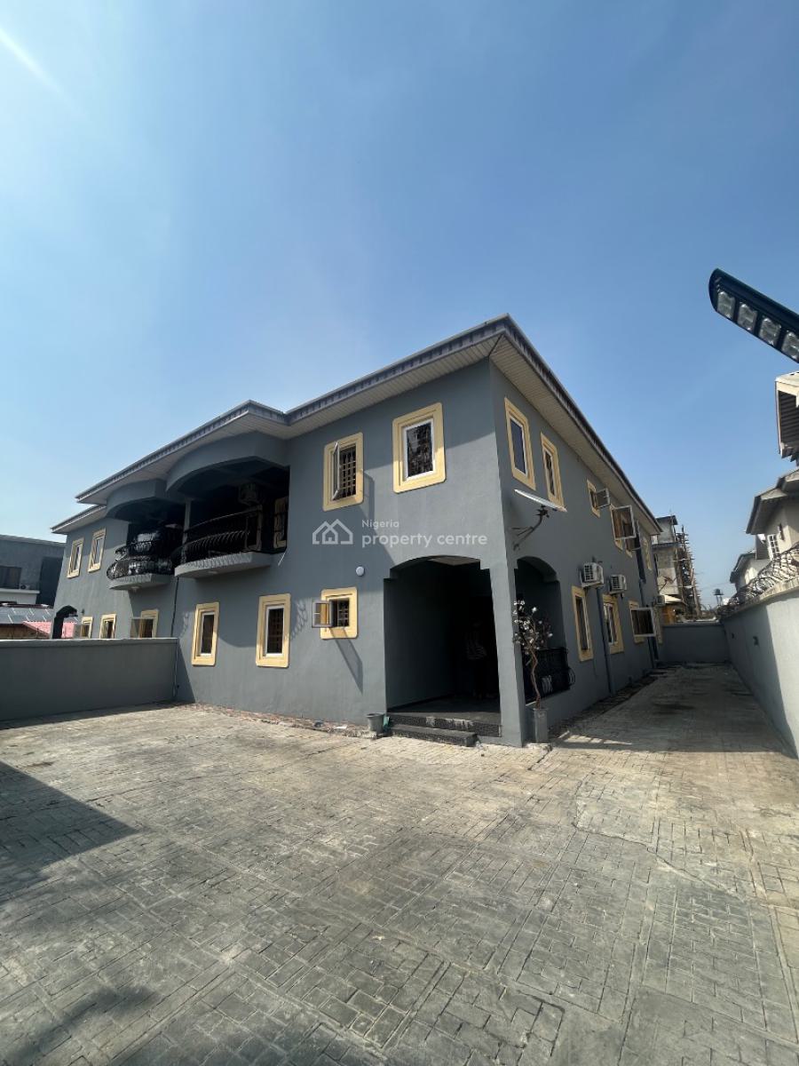 Well Maintained Five (5) Bedroom Semi Detached House, Lekki Phase 1, Lekki, Lagos, Semi-detached Duplex for Rent