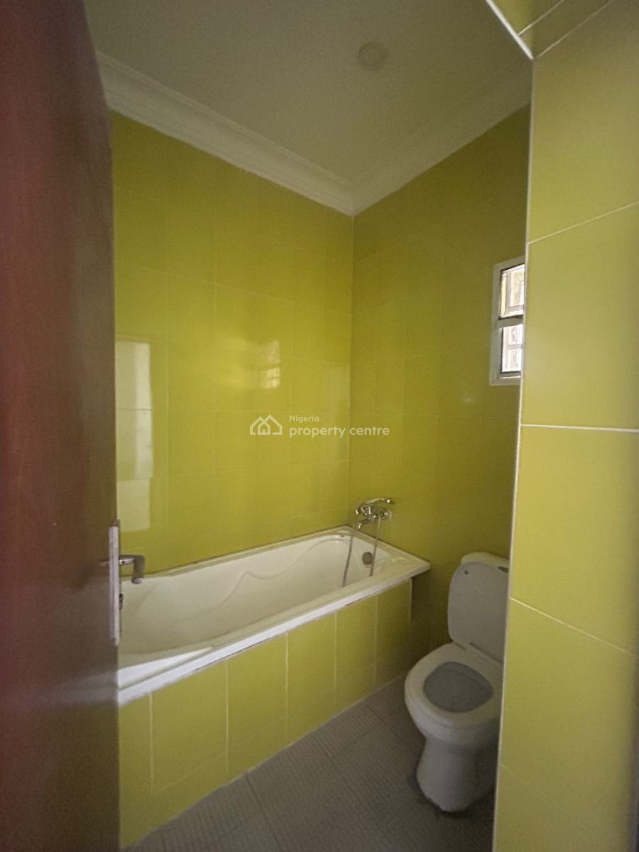 Well Maintained Five (5) Bedroom Semi Detached House, Lekki Phase 1, Lekki, Lagos, Semi-detached Duplex for Rent