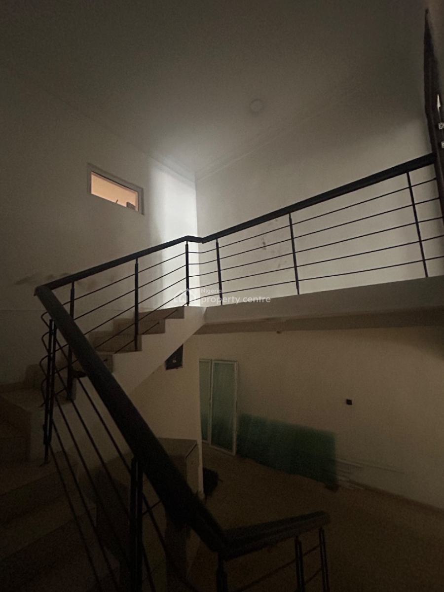 Well Maintained Five (5) Bedroom Semi Detached House, Lekki Phase 1, Lekki, Lagos, Semi-detached Duplex for Rent