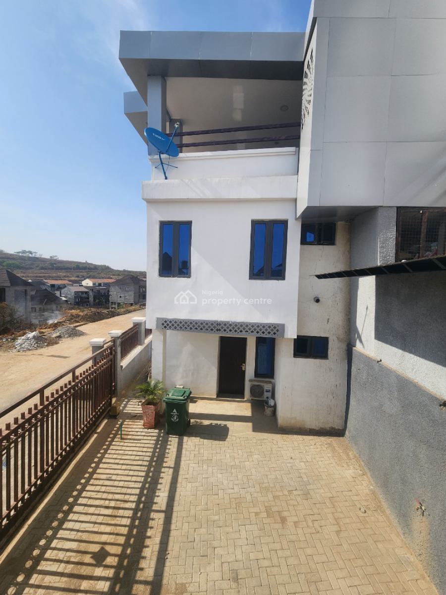 Beautiful, Brand New 3 Bedrooms Duplex with Open Kitchen Plan, Naf Valley Estate, Asokoro District, Abuja, House for Rent