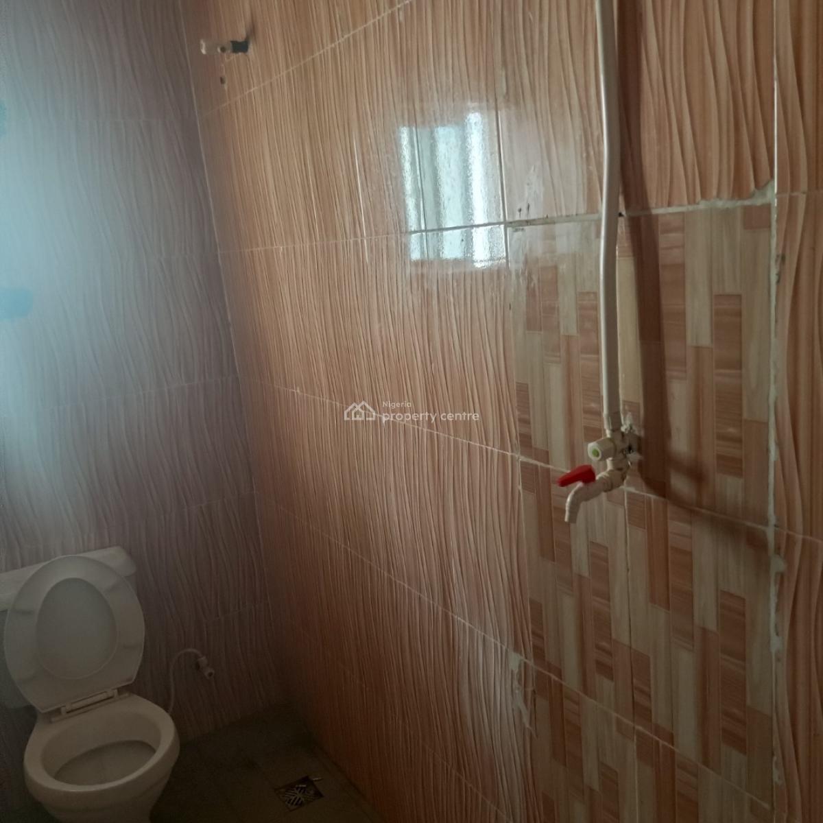 a Sharp and Serene 2bedroom Apartment (upstairs), Greenville Estate Badore Ajah-lekki, Badore, Ajah, Lagos, Flat / Apartment for Rent