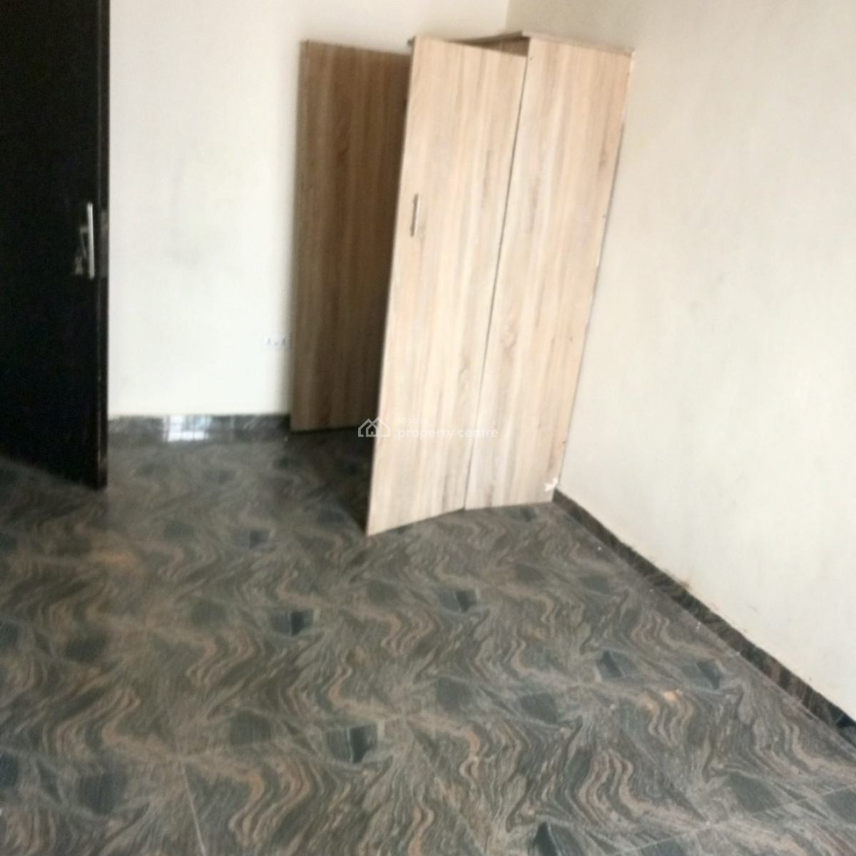 a Sharp and Serene 2bedroom Apartment (upstairs), Greenville Estate Badore Ajah-lekki, Badore, Ajah, Lagos, Flat / Apartment for Rent