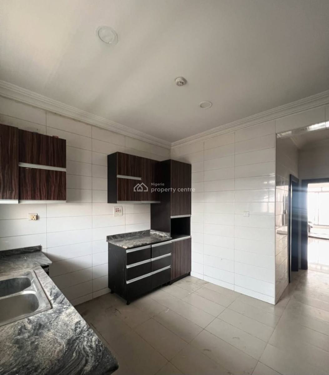 Serviced 3 Bedroom En-suite Flat with Fitted Kitchen Cabinets Only, Ai, Oniru, Victoria Island (vi), Lagos, Flat / Apartment for Rent