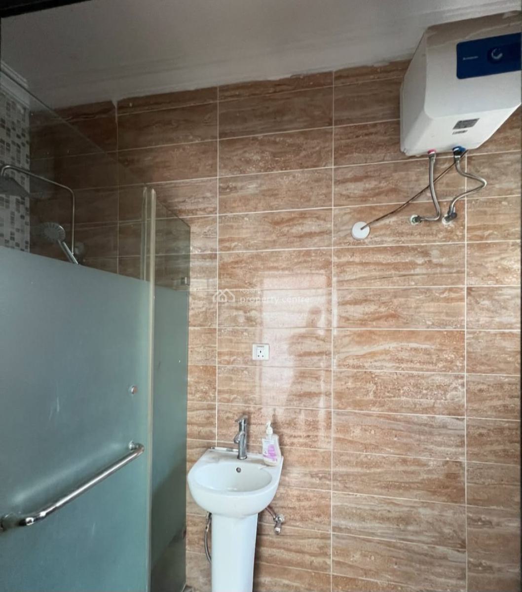 Serviced 3 Bedroom En-suite Flat with Fitted Kitchen Cabinets Only, Ai, Oniru, Victoria Island (vi), Lagos, Flat / Apartment for Rent