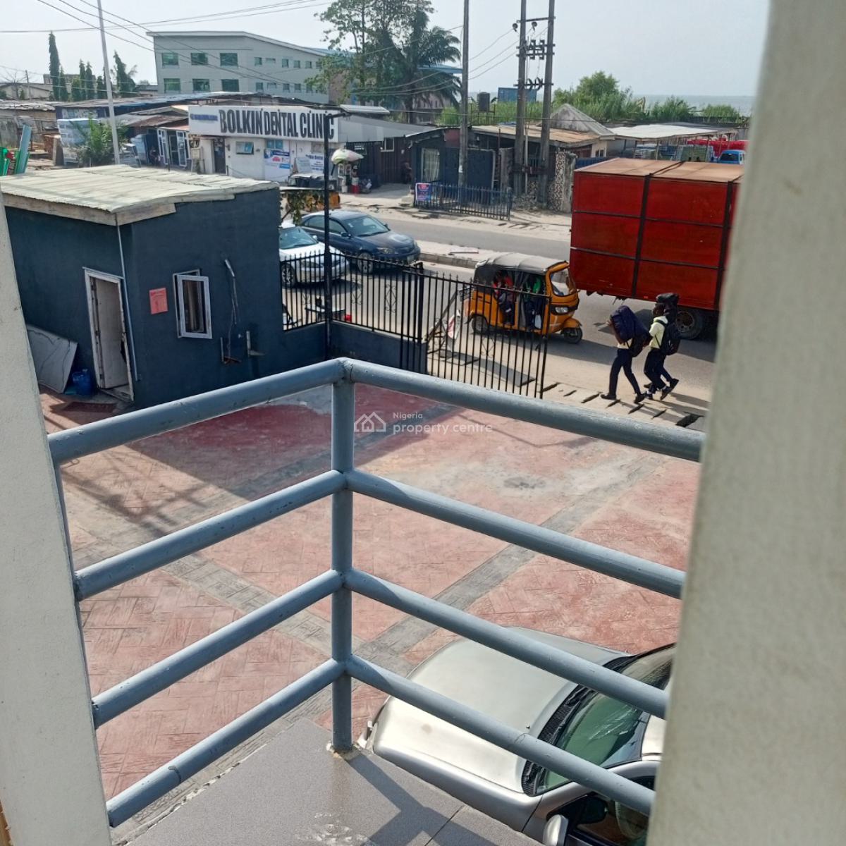 a Sharp and Serene Shop (upstairs) Facing The Ado Road, Ado Road Ajah-lekki, Ado, Ajah, Lagos, Shop for Rent