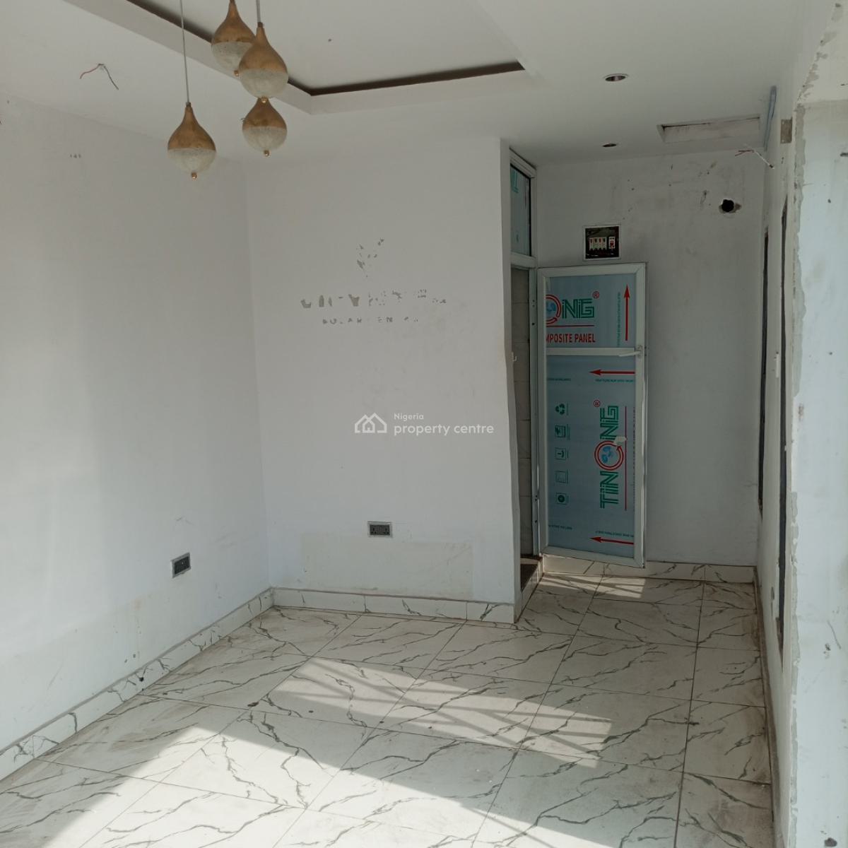 a Sharp and Serene Shop (upstairs) Facing The Ado Road, Ado Road Ajah-lekki, Ado, Ajah, Lagos, Shop for Rent