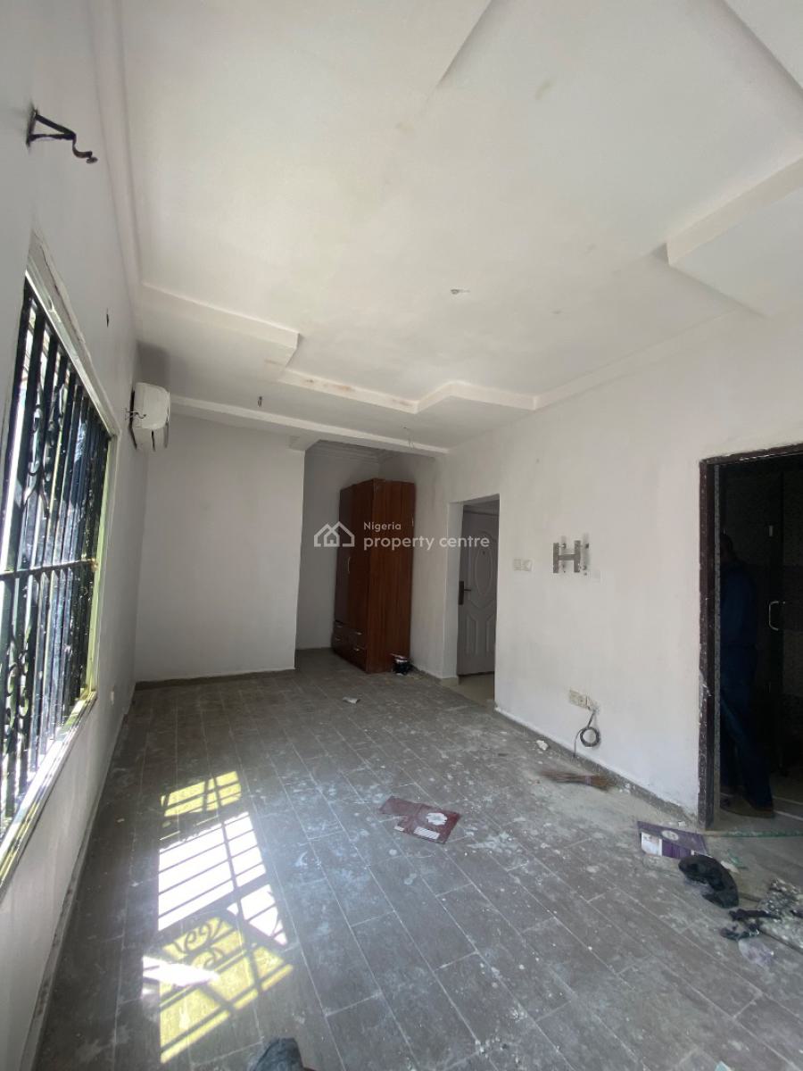 Spacious Studio Room with Small Palour Space with Prepaid Meter, Chevron, Lekki, Lagos, Self Contain (single Rooms) for Rent