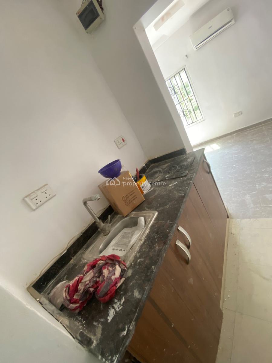 Spacious Studio Room with Small Palour Space with Prepaid Meter, Chevron, Lekki, Lagos, Self Contain (single Rooms) for Rent
