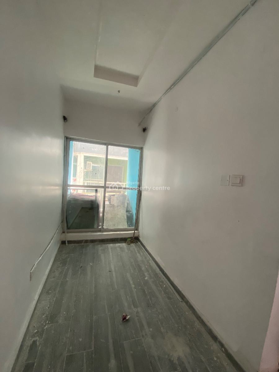 Spacious Studio Room with Small Palour Space with Prepaid Meter, Chevron, Lekki, Lagos, Self Contain (single Rooms) for Rent