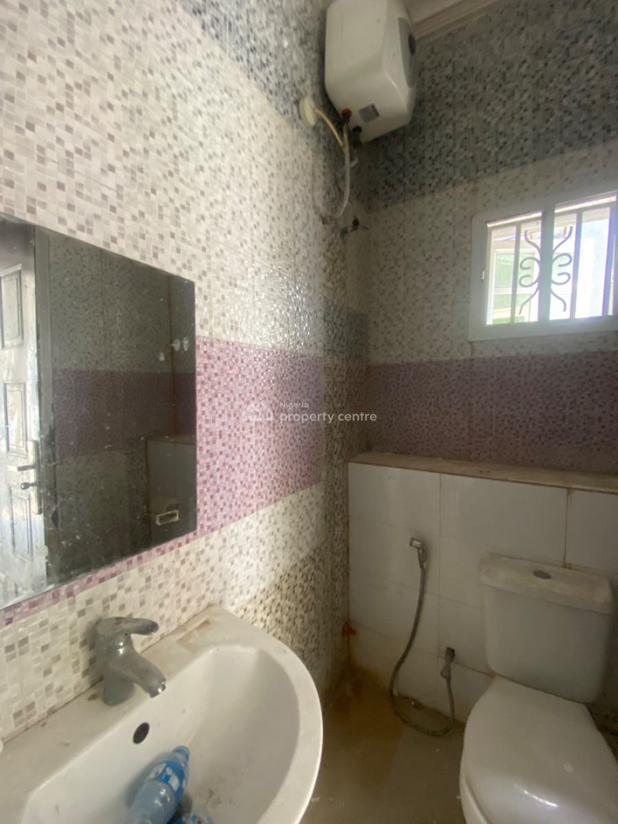 Spacious Studio Room with Small Palour Space with Prepaid Meter, Chevron, Lekki, Lagos, Self Contain (single Rooms) for Rent