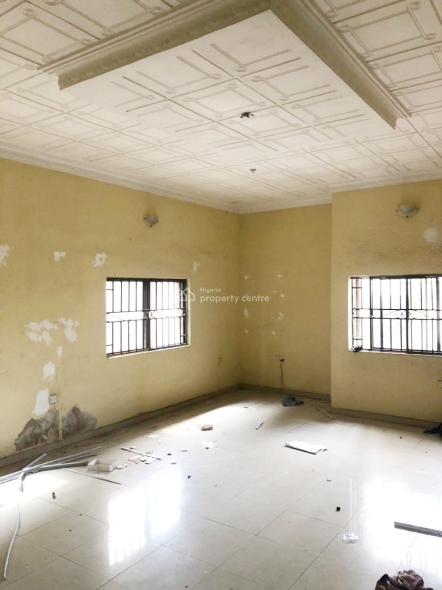 a Well Maintained Spacious 5 Bedroom Fully Detached Duplex with Bq, Gra Phase 2, Magodo, Lagos, Detached Duplex for Rent