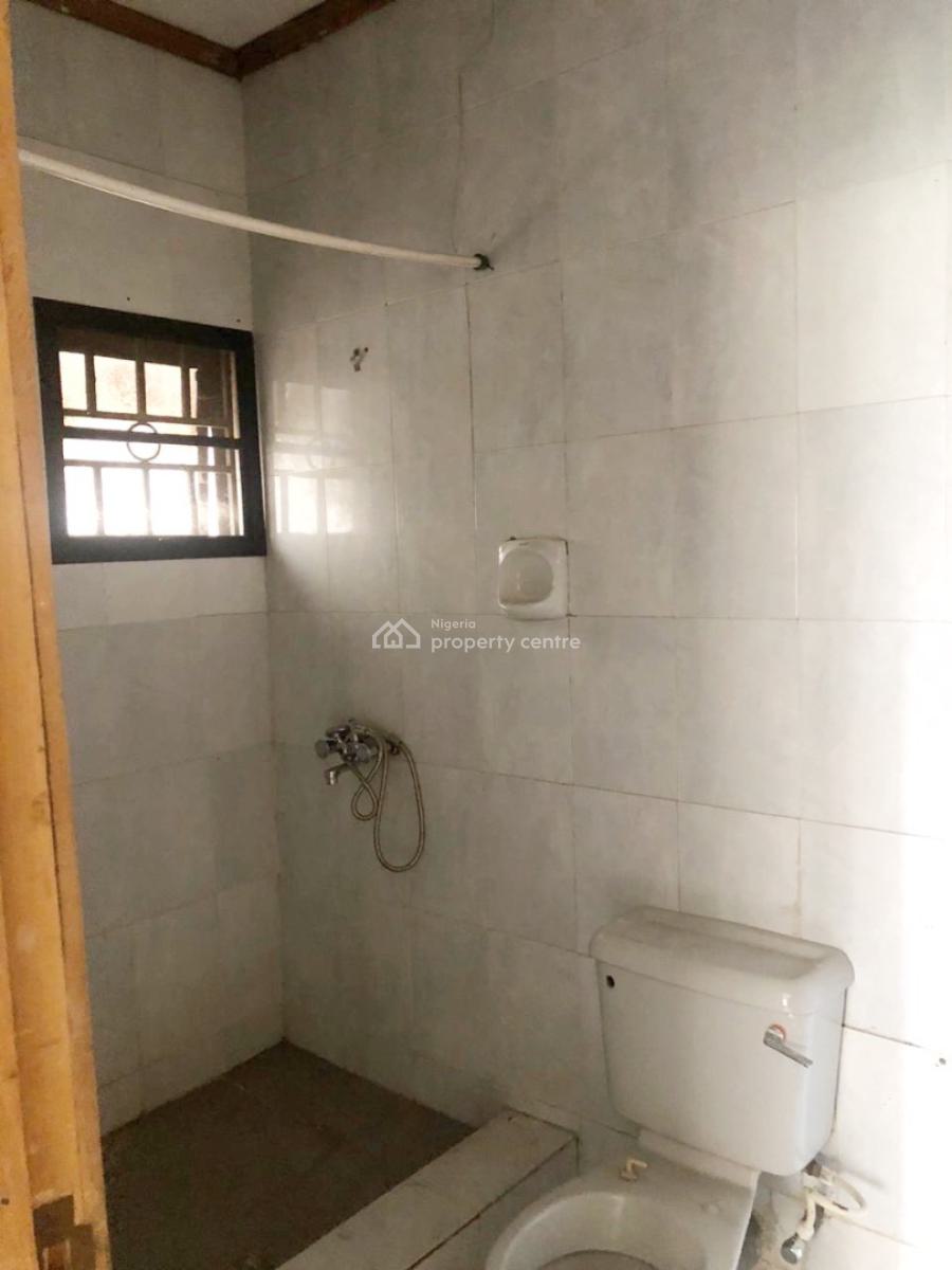 a Well Maintained Spacious 5 Bedroom Fully Detached Duplex with Bq, Gra Phase 2, Magodo, Lagos, Detached Duplex for Rent