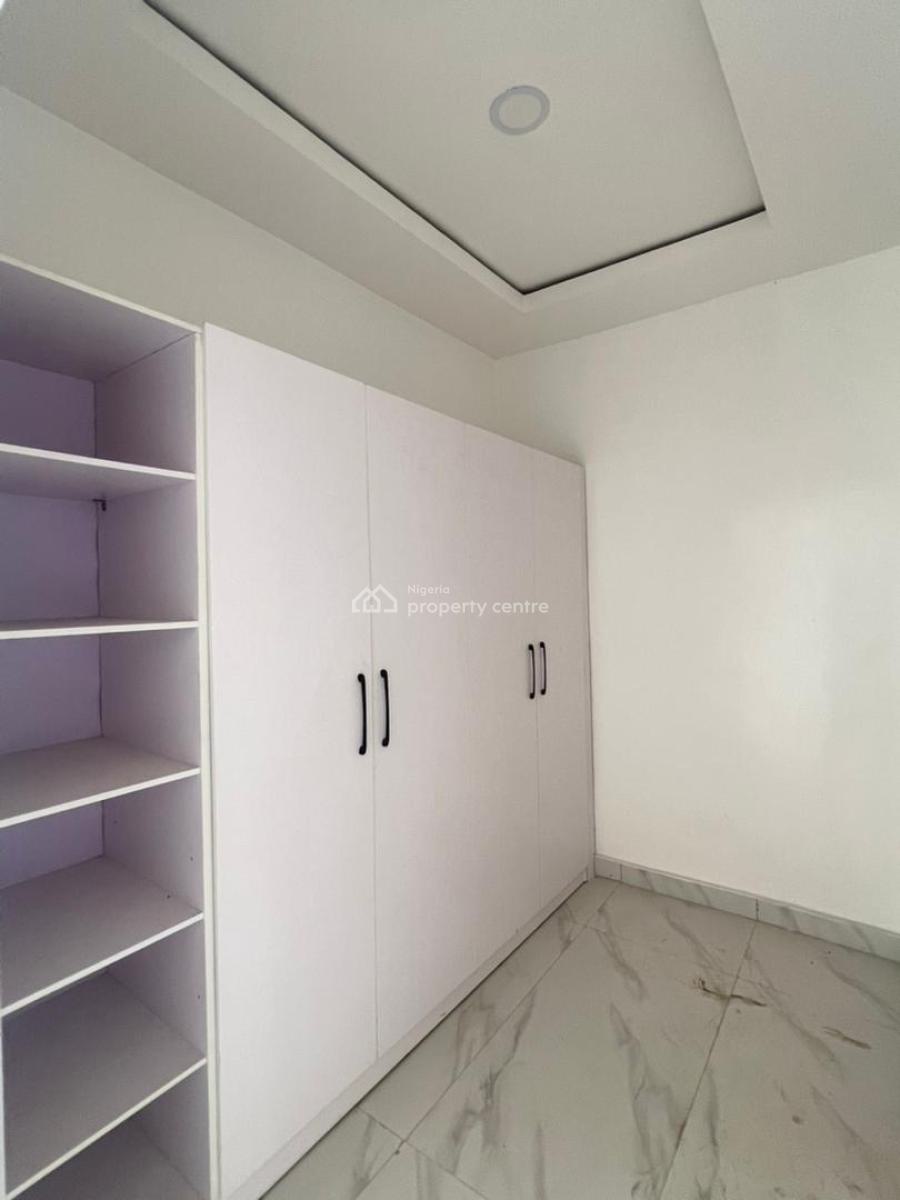 Lovely 5bedroom Duplex with Bq, Gra Phase 1, Magodo, Lagos, Semi-detached Duplex for Sale