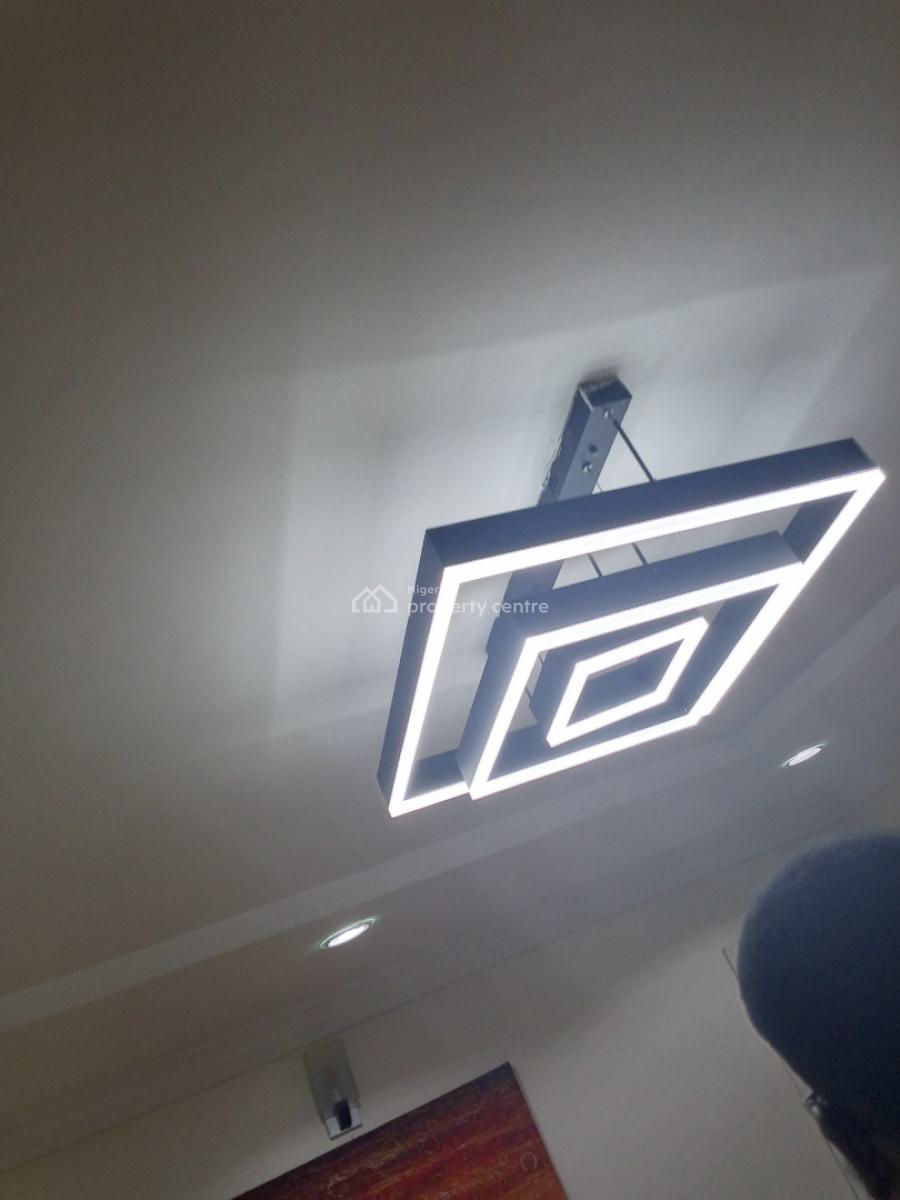 Fully Furnished 3bed Bed  Bungalow Alone in a Compound, Ogunlana, Surulere, Lagos, Detached Bungalow for Rent