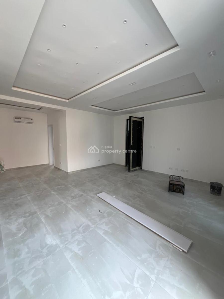 3 Bedroom Apartment with a Room Bq, Lekki, Lekki Phase 1, Lekki, Lagos, Flat / Apartment for Sale