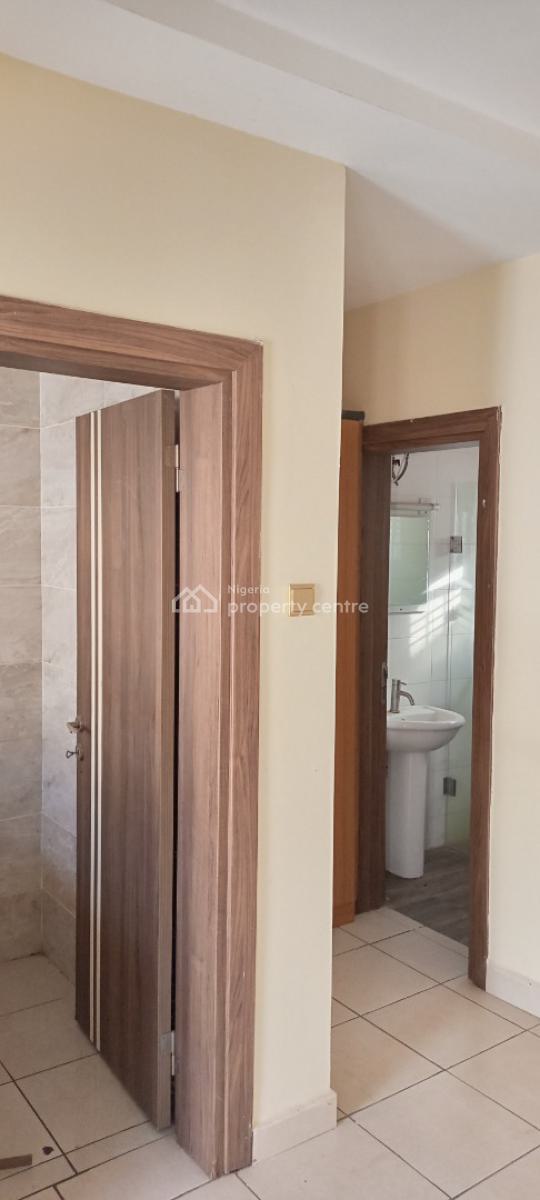 a Standard Self-contained, 34, Magaji Muazu, Katampe Extension, Katampe, Abuja, Self Contain (single Rooms) for Rent