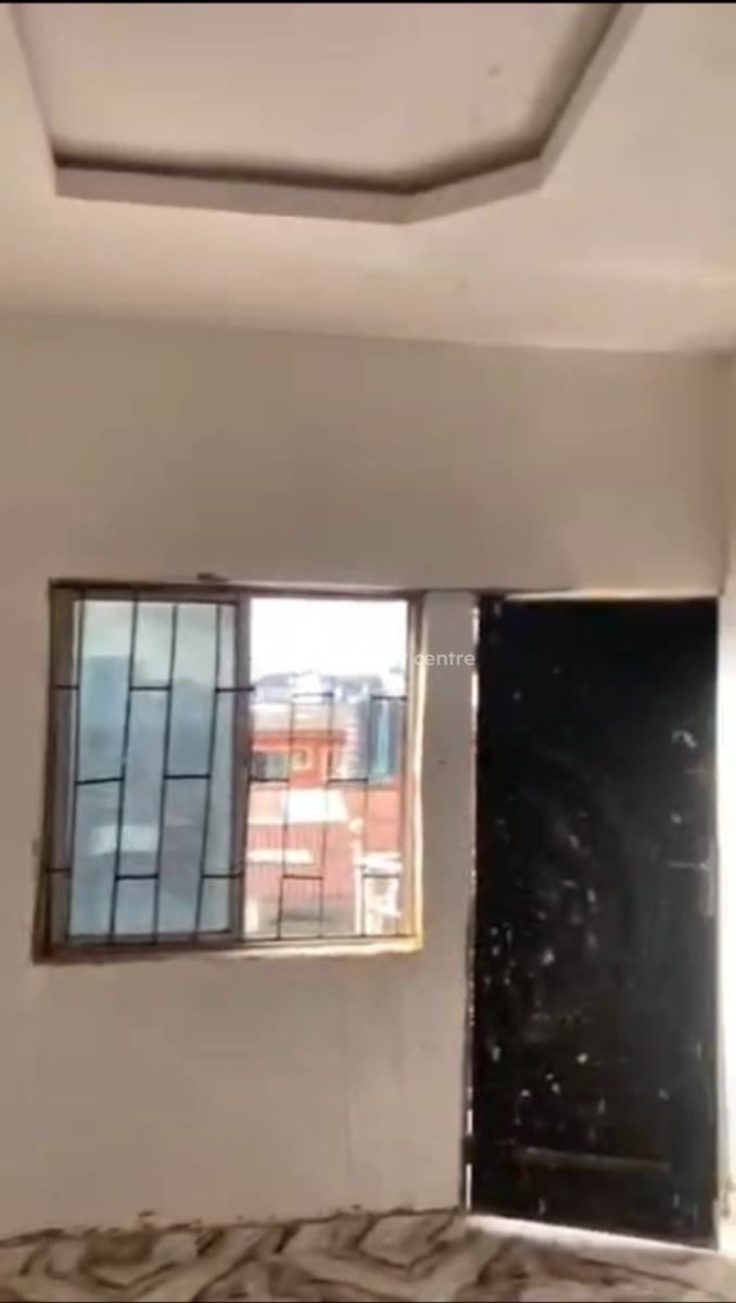 Standard Self Contain, Fola Agoro, Yaba, Lagos, Self Contain (single Rooms) for Rent