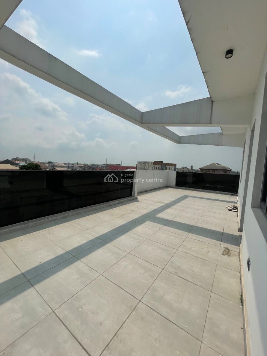 Massive 4 Bedroom Penthouse with an Elevator on Three Floors, Thomas Estate, Ajah, Lagos, Flat / Apartment for Sale