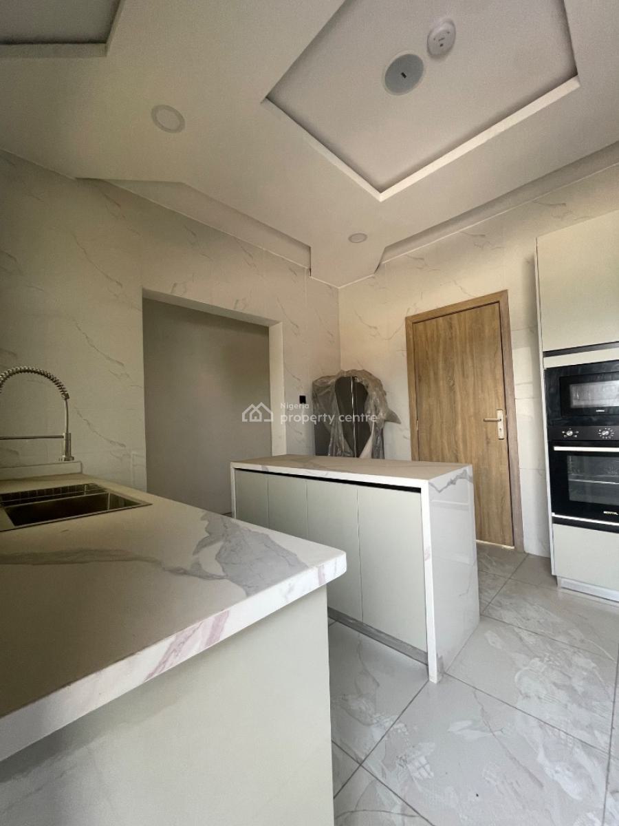 Massive 4 Bedroom Penthouse with an Elevator on Three Floors, Thomas Estate, Ajah, Lagos, Flat / Apartment for Sale