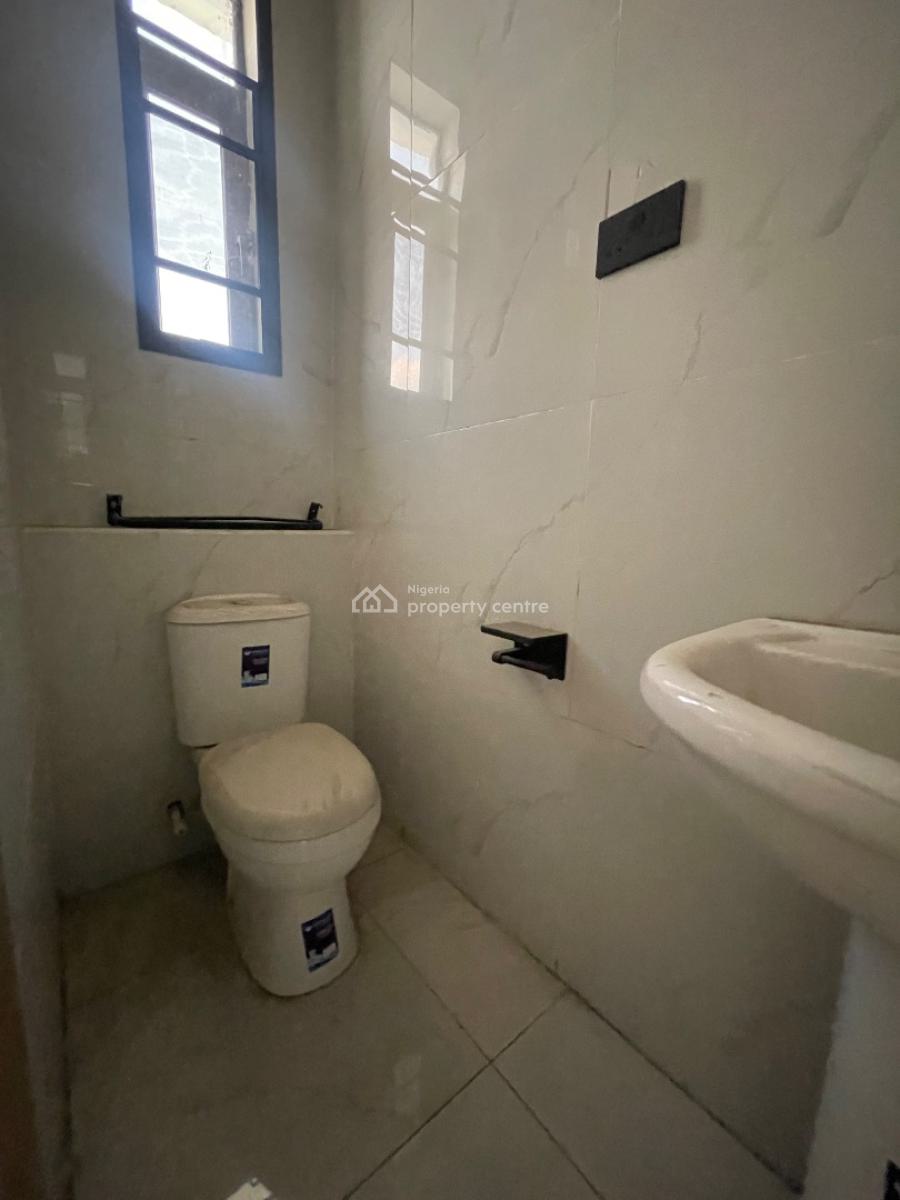 Massive 4 Bedroom Penthouse with an Elevator on Three Floors, Thomas Estate, Ajah, Lagos, Flat / Apartment for Sale