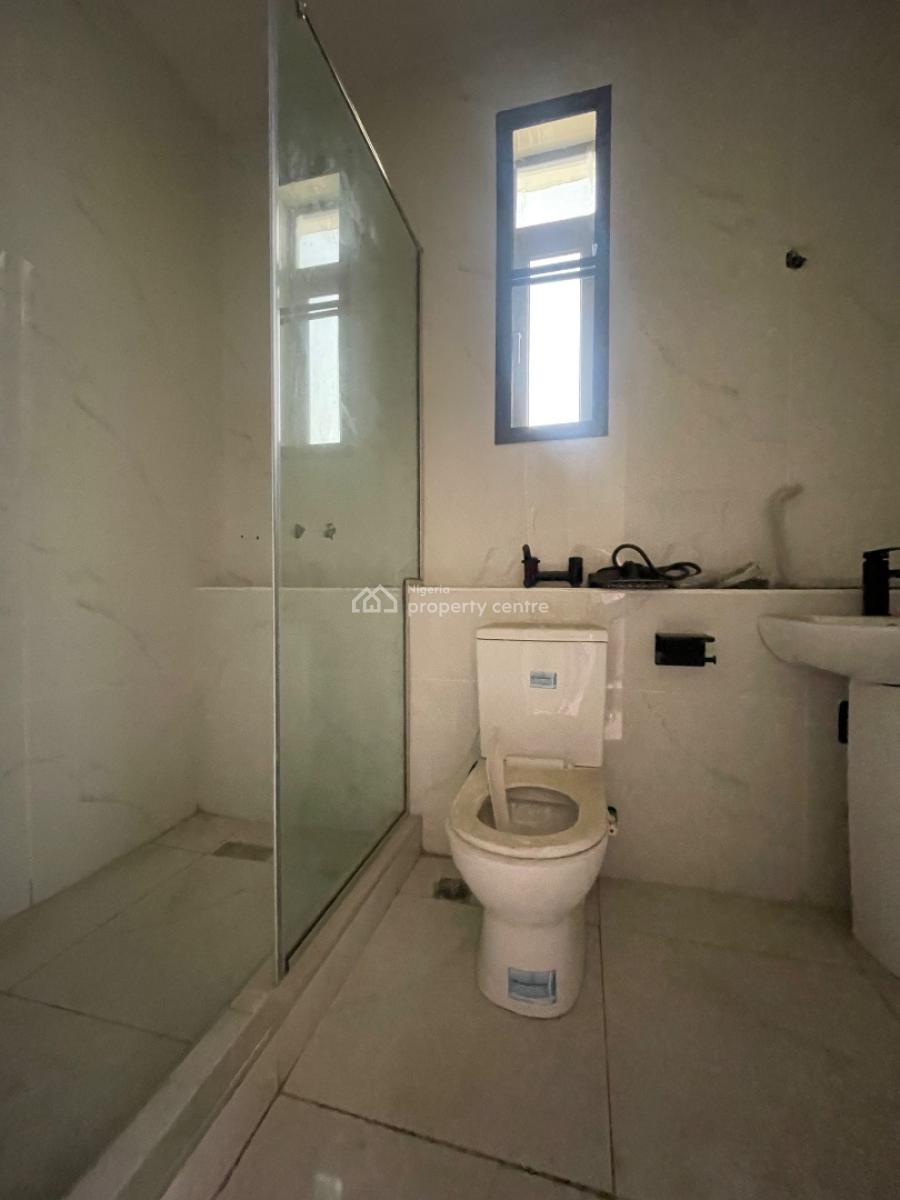 Massive 4 Bedroom Penthouse with an Elevator on Three Floors, Thomas Estate, Ajah, Lagos, Flat / Apartment for Sale