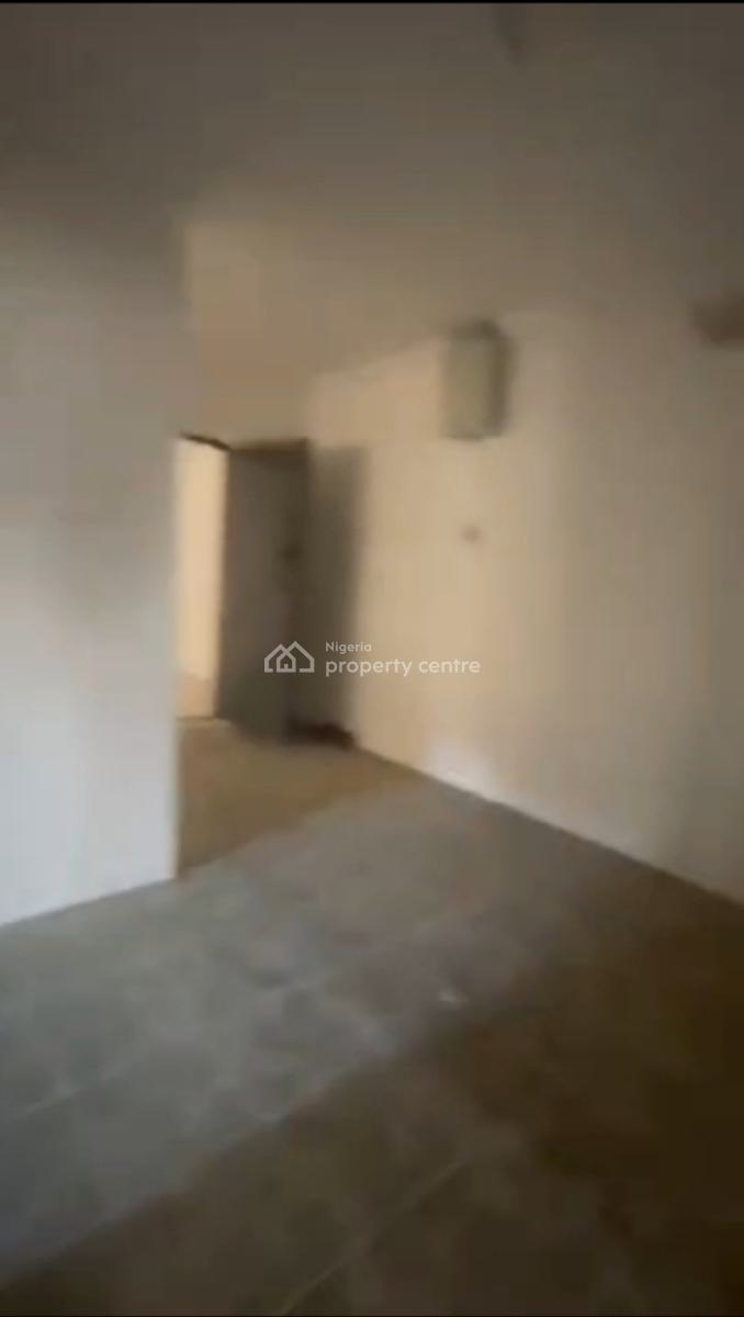 Spacious Renovated Standard  4 Bedroom Duplex with Bq, Akoka, Yaba, Lagos, Detached Duplex for Rent