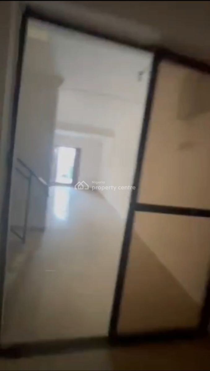 Spacious Renovated Standard  4 Bedroom Duplex with Bq, Akoka, Yaba, Lagos, Detached Duplex for Rent