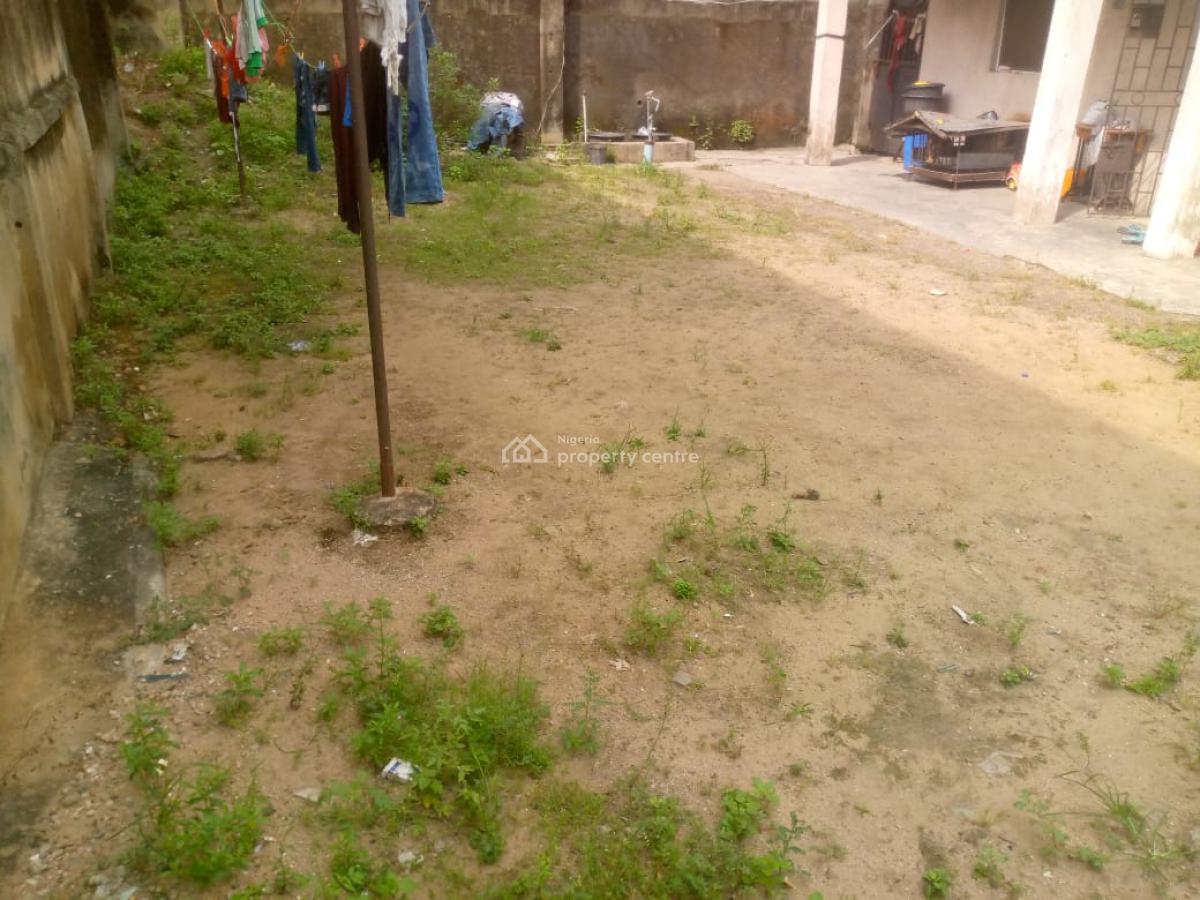 Solid Block of Flat, Jibowu, Yaba, Lagos, Block of Flats for Sale