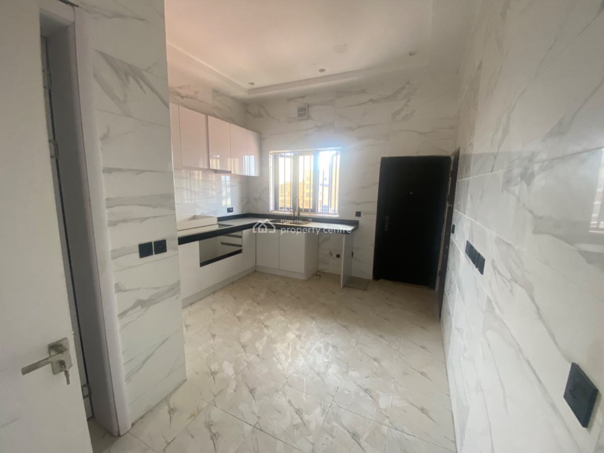 Brand New Serviced 3 Bedroom Paint House in Lekki Phase 1, Petrocam Area Lekki Right, Lekki Phase 1, Lekki, Lagos, Flat / Apartment for Rent