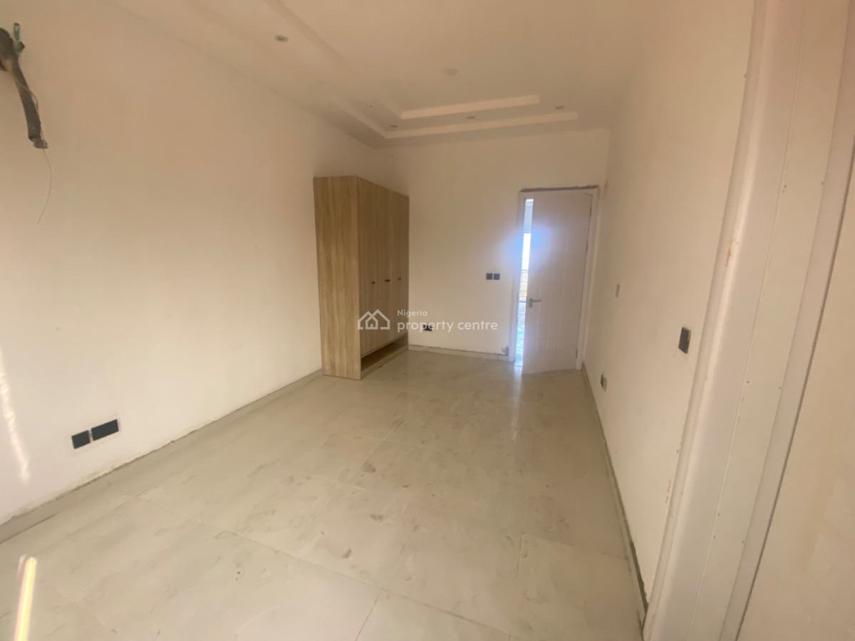 Brand New Serviced 3 Bedroom Paint House in Lekki Phase 1, Petrocam Area Lekki Right, Lekki Phase 1, Lekki, Lagos, Flat / Apartment for Rent