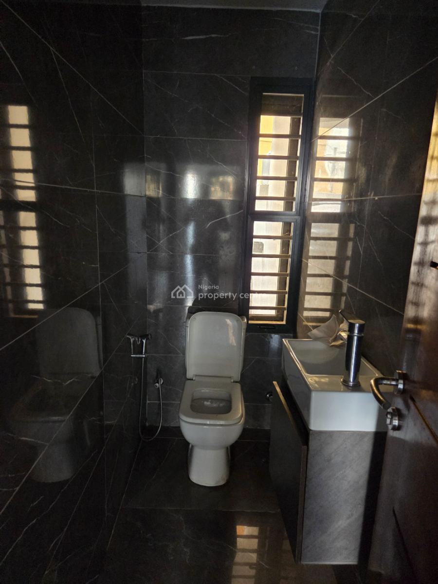 a Lovely 4 Bedroom Semi-detached  Duplex with a Room Bq, Lekki Phase 1, Lekki, Lagos, Semi-detached Duplex for Rent