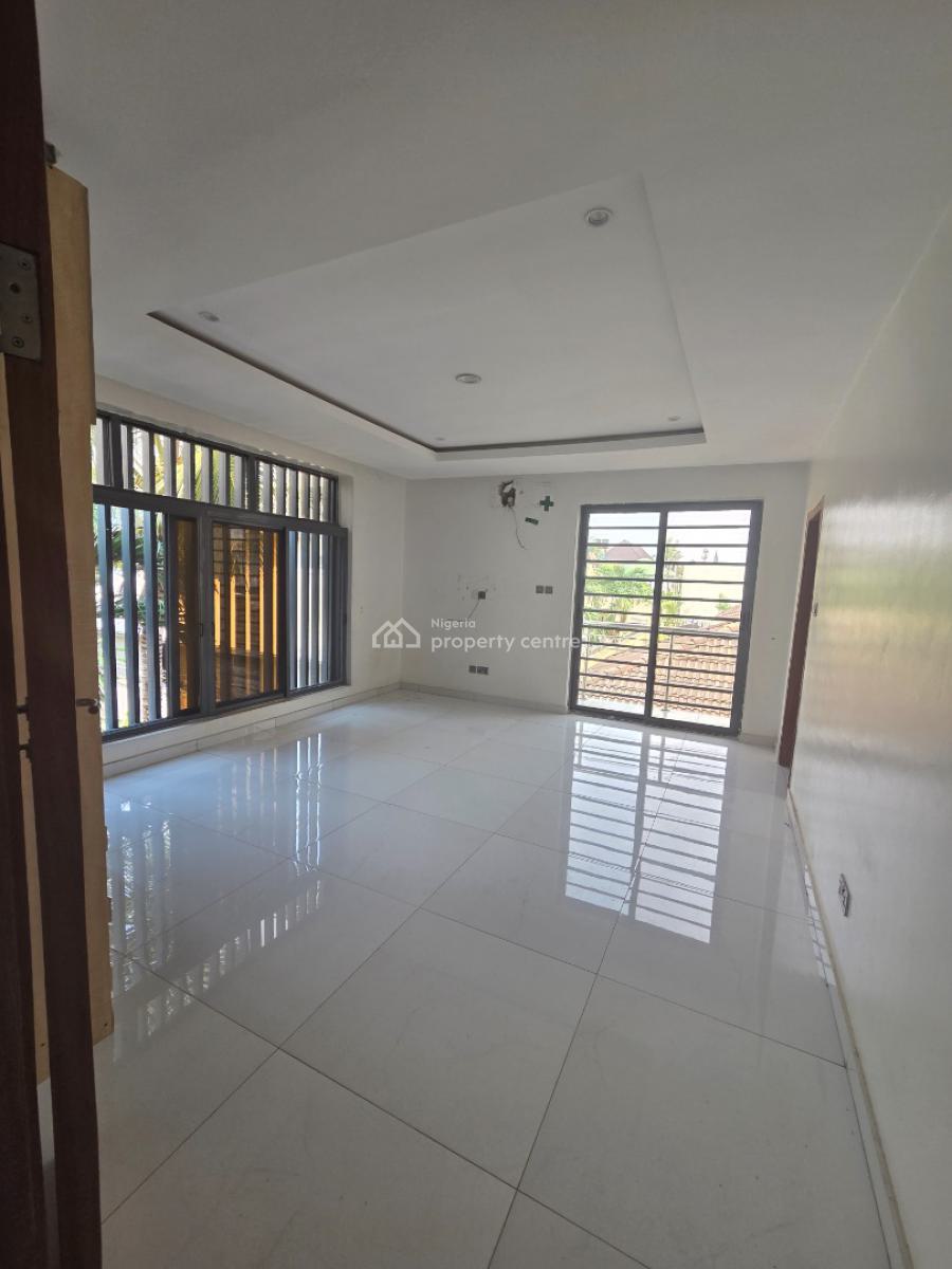 a Lovely 4 Bedroom Semi-detached  Duplex with a Room Bq, Lekki Phase 1, Lekki, Lagos, Semi-detached Duplex for Rent