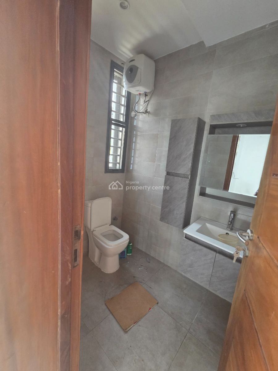 a Lovely 4 Bedroom Semi-detached  Duplex with a Room Bq, Lekki Phase 1, Lekki, Lagos, Semi-detached Duplex for Rent