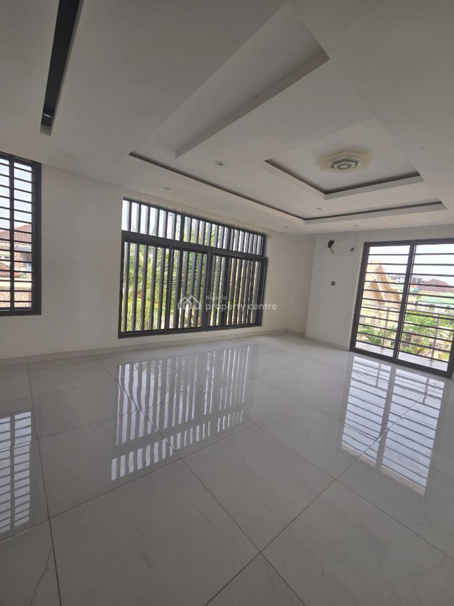 a Lovely 4 Bedroom Semi-detached  Duplex with a Room Bq, Lekki Phase 1, Lekki, Lagos, Semi-detached Duplex for Rent