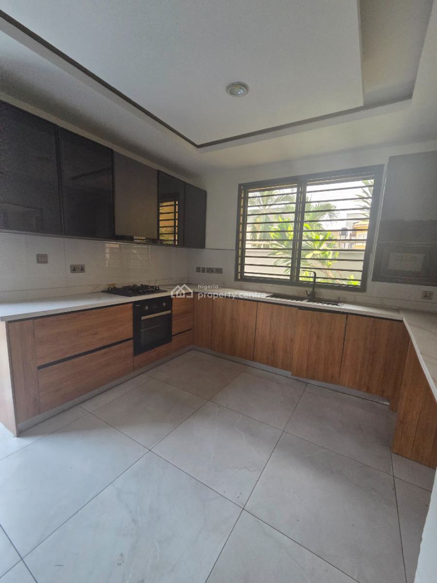 a Lovely 4 Bedroom Semi-detached  Duplex with a Room Bq, Lekki Phase 1, Lekki, Lagos, Semi-detached Duplex for Rent