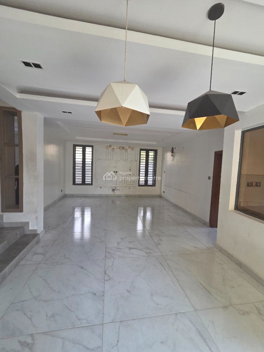 a Lovely 4 Bedroom Semi-detached  Duplex with a Room Bq, Lekki Phase 1, Lekki, Lagos, Semi-detached Duplex for Rent