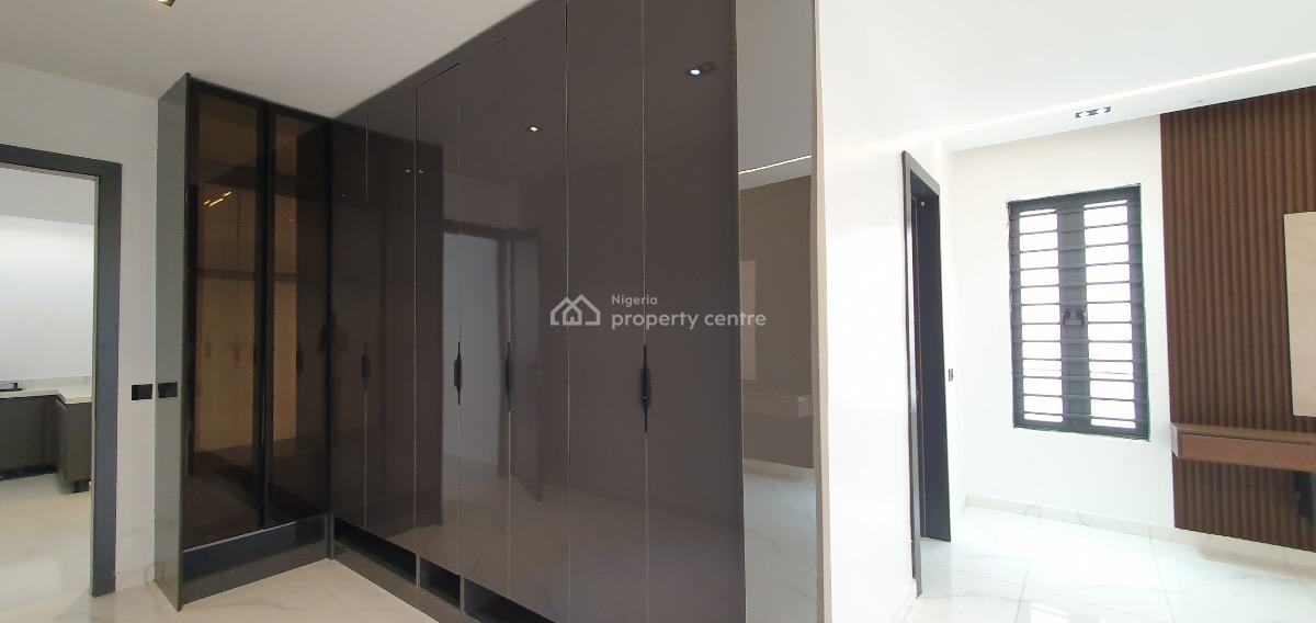 Luxury 5bedrooms Semidetached Home, Ikota, Lekki, Lagos, Semi-detached Duplex for Sale