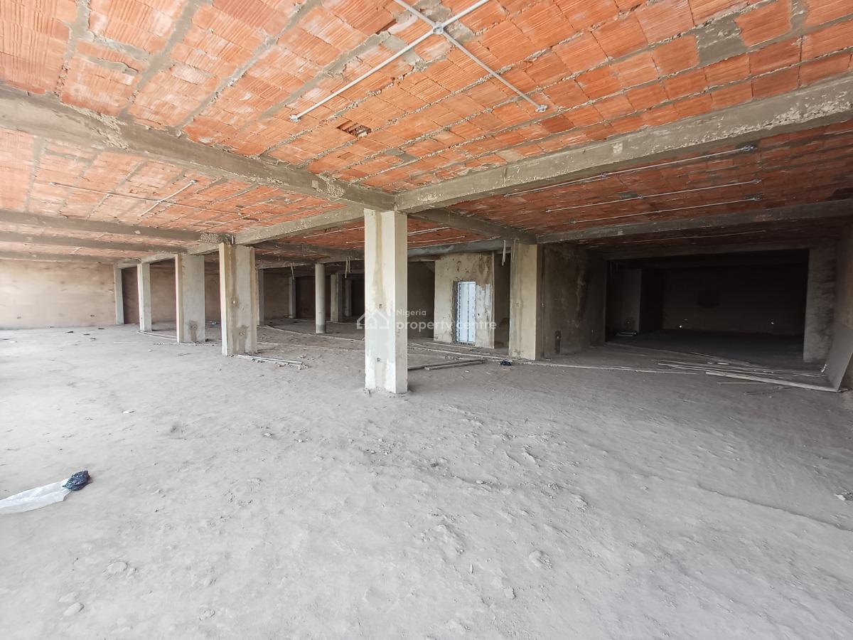 700sqm Shop / Office Space on The Second Floor in a Strategic Location, Wuse 2, Abuja, Shop for Rent