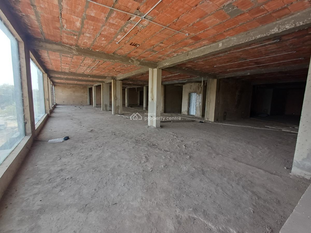 700sqm Shop / Office Space on The Second Floor in a Strategic Location, Wuse 2, Abuja, Shop for Rent