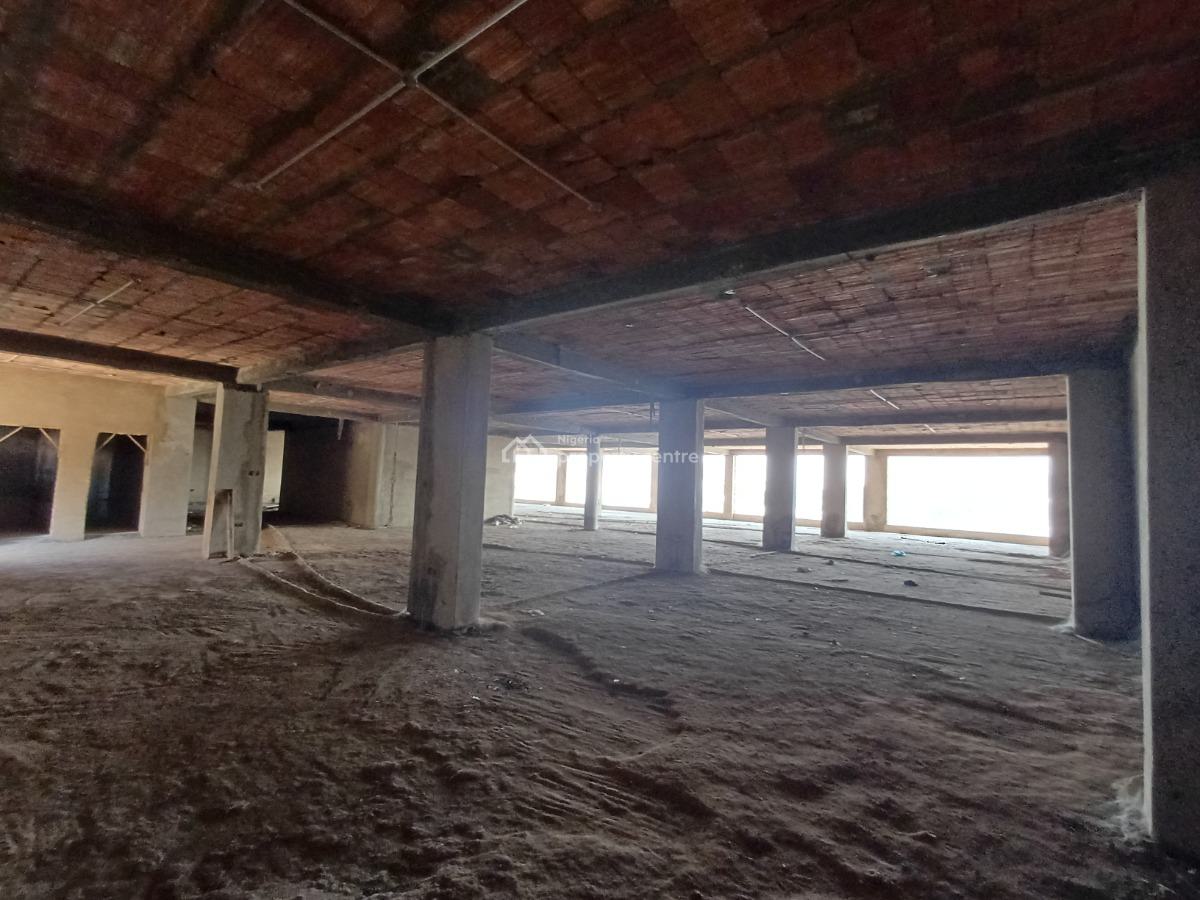 700sqm Shop / Office Space on The Second Floor in a Strategic Location, Wuse 2, Abuja, Shop for Rent