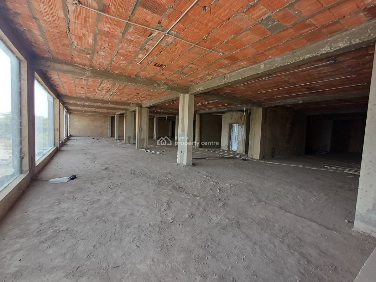 700sqm Shop / Office Space on The Second Floor in a Strategic Location, Wuse 2, Abuja, Shop for Rent
