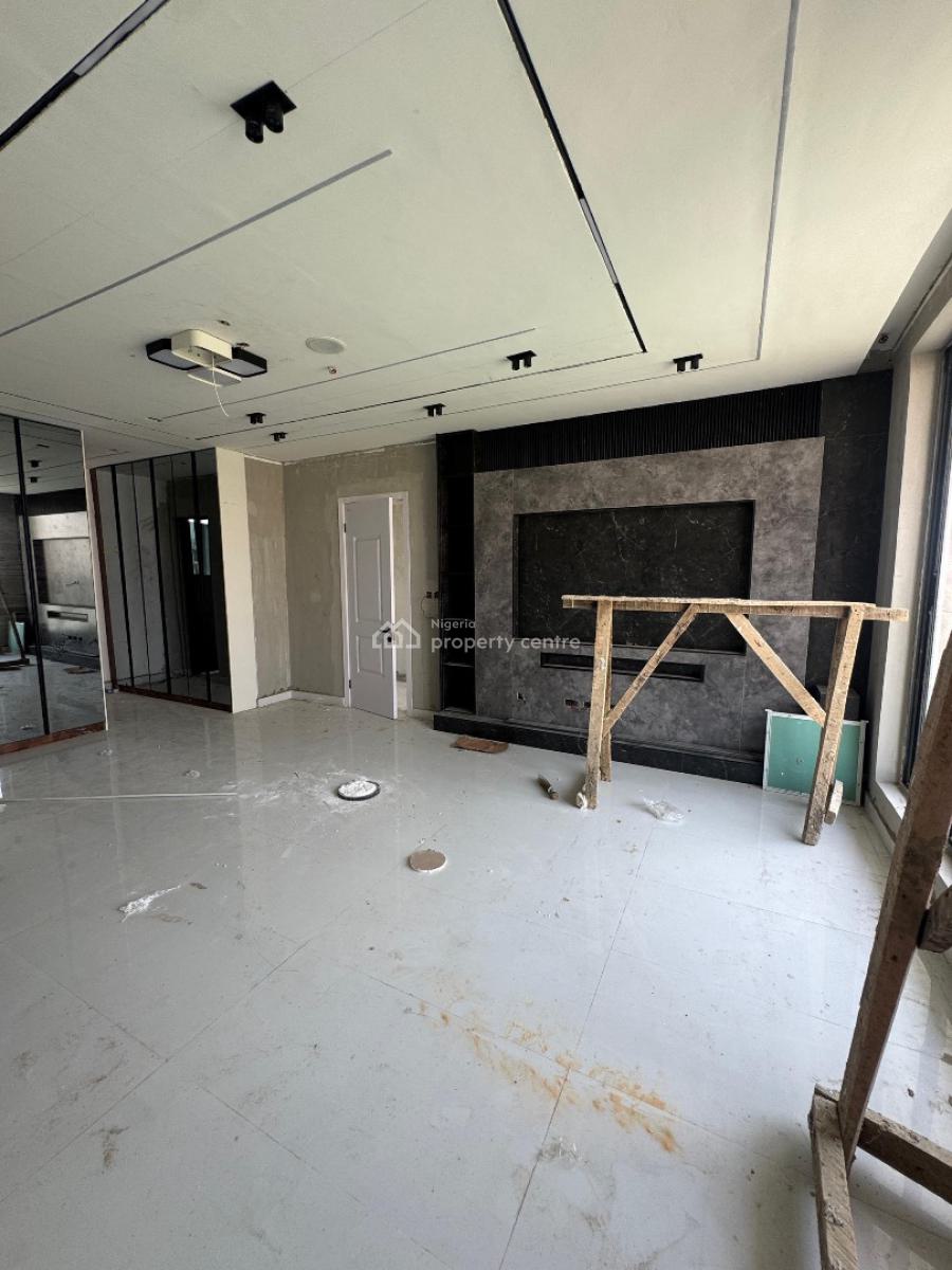 Aesthetically Pleasing 5 -bedroom  Self Compound Terrace Duplex, Lekki Phase 1, Lekki, Lagos, Terraced Duplex for Sale