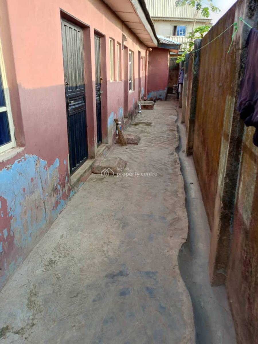 2 Bedroom Flat, Charity Estate, Igbolomu Community Off Owutu Isawo Road, Isawo, Ikorodu, Lagos, House for Rent