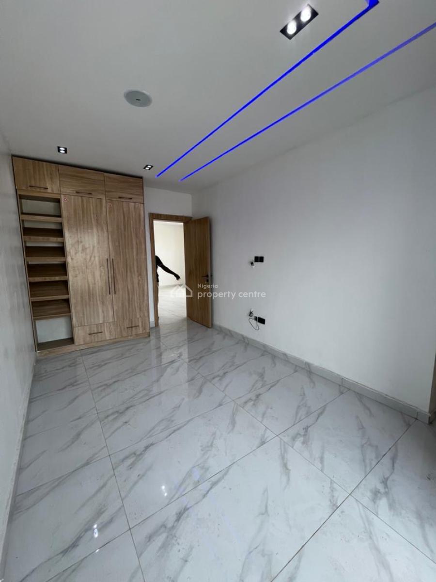 Luxury 2 Bedroom Apartment with Bq, Lekki Phase 1, Lekki, Lagos, Block of Flats for Sale