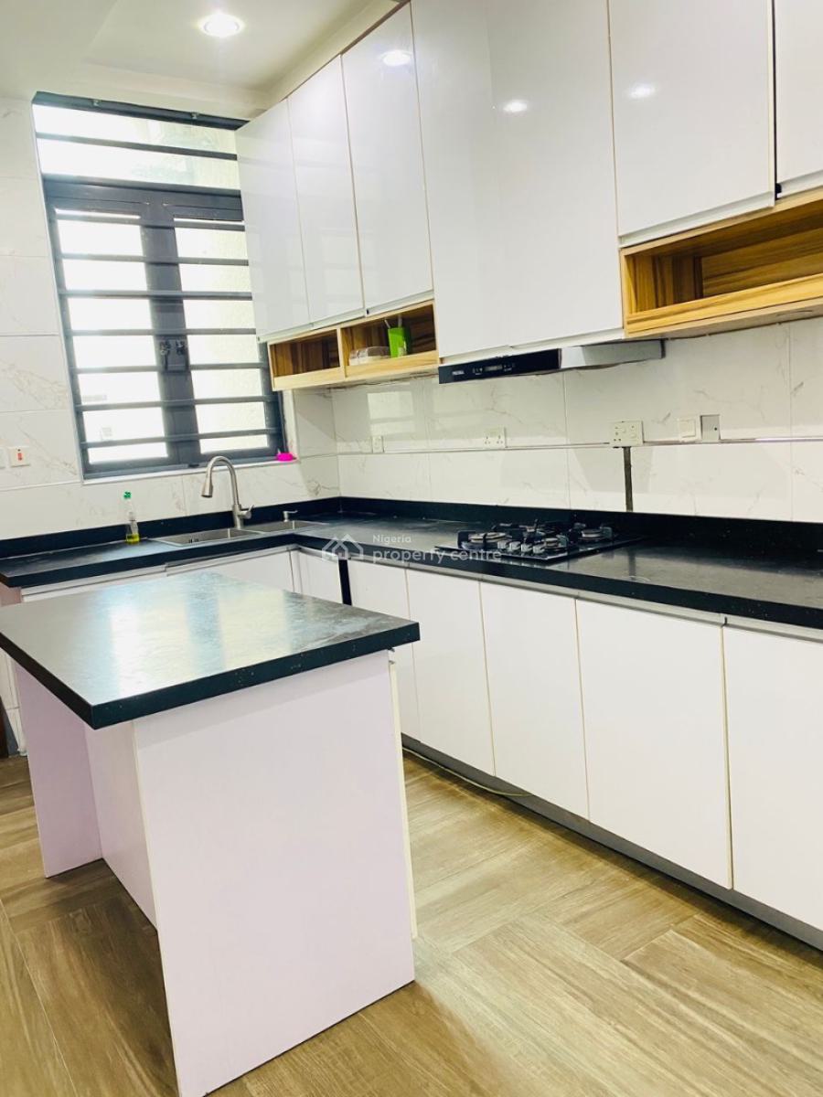 4-bedroom Terrace House with Bq & 5kva Solar Inverter, Ikate, Lekki, Lagos, Terraced Duplex for Rent